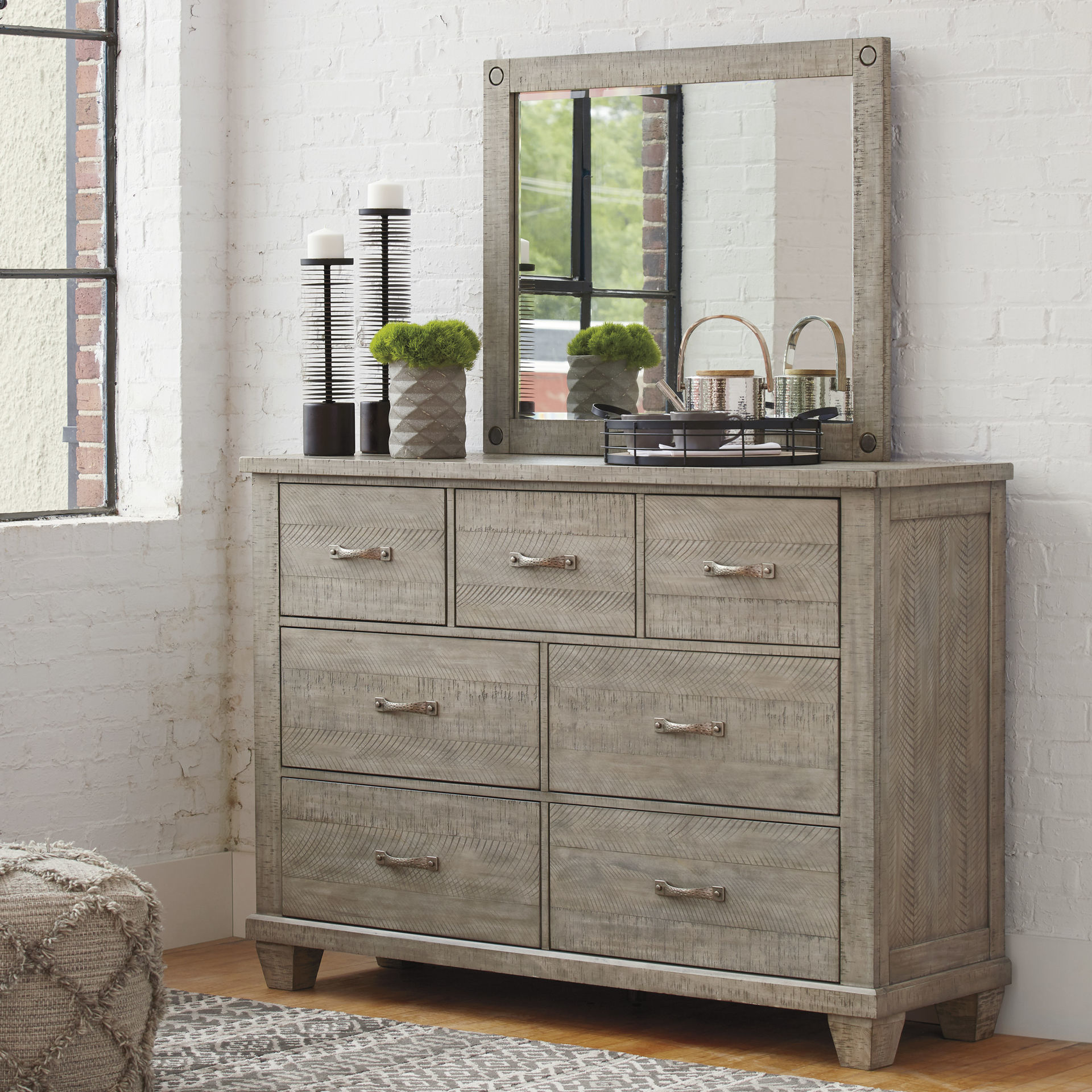 Naydell Gray Dresser & Mirror Kimbrell's Furniture