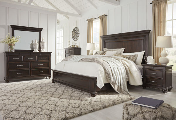 Picture of Brynhurst - Brown King Panel Bed