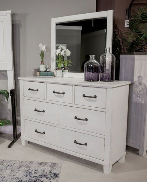 Picture of Braunter - White Dresser/Mirror