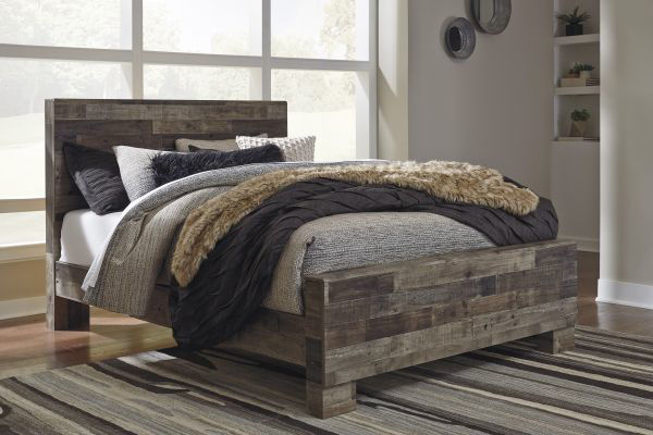 Derekson - Multi Gray Queen Bed