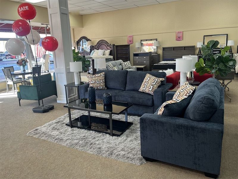 Kimbrells in Sumter, SC Main St - Living Room