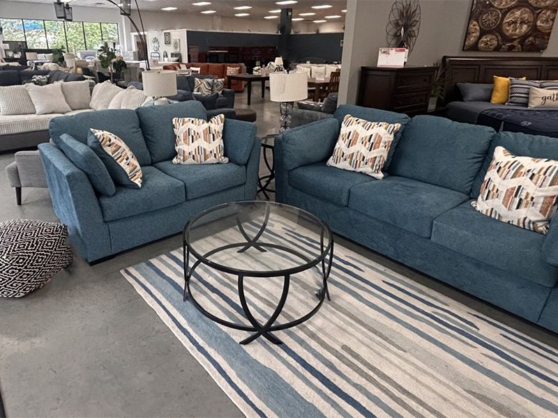 Kimbrells in Raleigh, NC New Bern Ave - Living Room